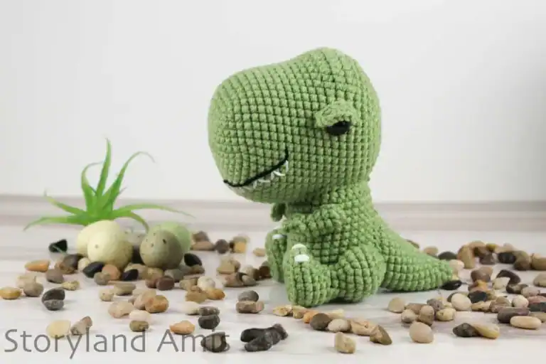 An amigurumi t-rex